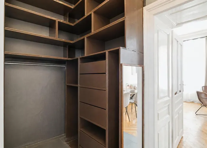 Stylish Apartment, 5 Minutes To U6 & U4 Apartamento