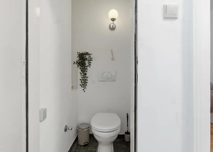 Stylish Apartment, 5 Minutes To U6 & U4