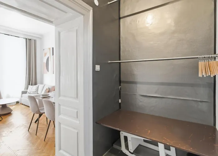 Stylish Apartment, 5 Minutes To U6 & U4 *