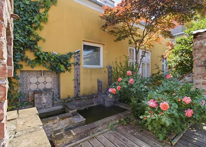 Stylish Apartment, 5 Minutes To U6 & U4 *